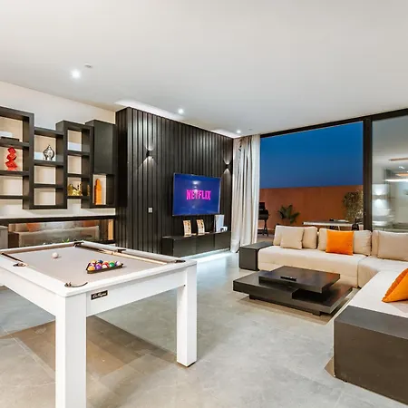 Villa Perle Rouge, Piscine , Cuisiniere, Billard, Playstation5 Marrakesh Exterior photo