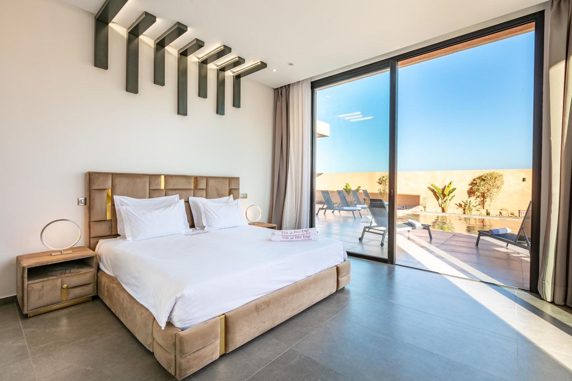 Villa Perle Rouge, Piscine , Cuisiniere, Billard, Playstation5 Marrakesh