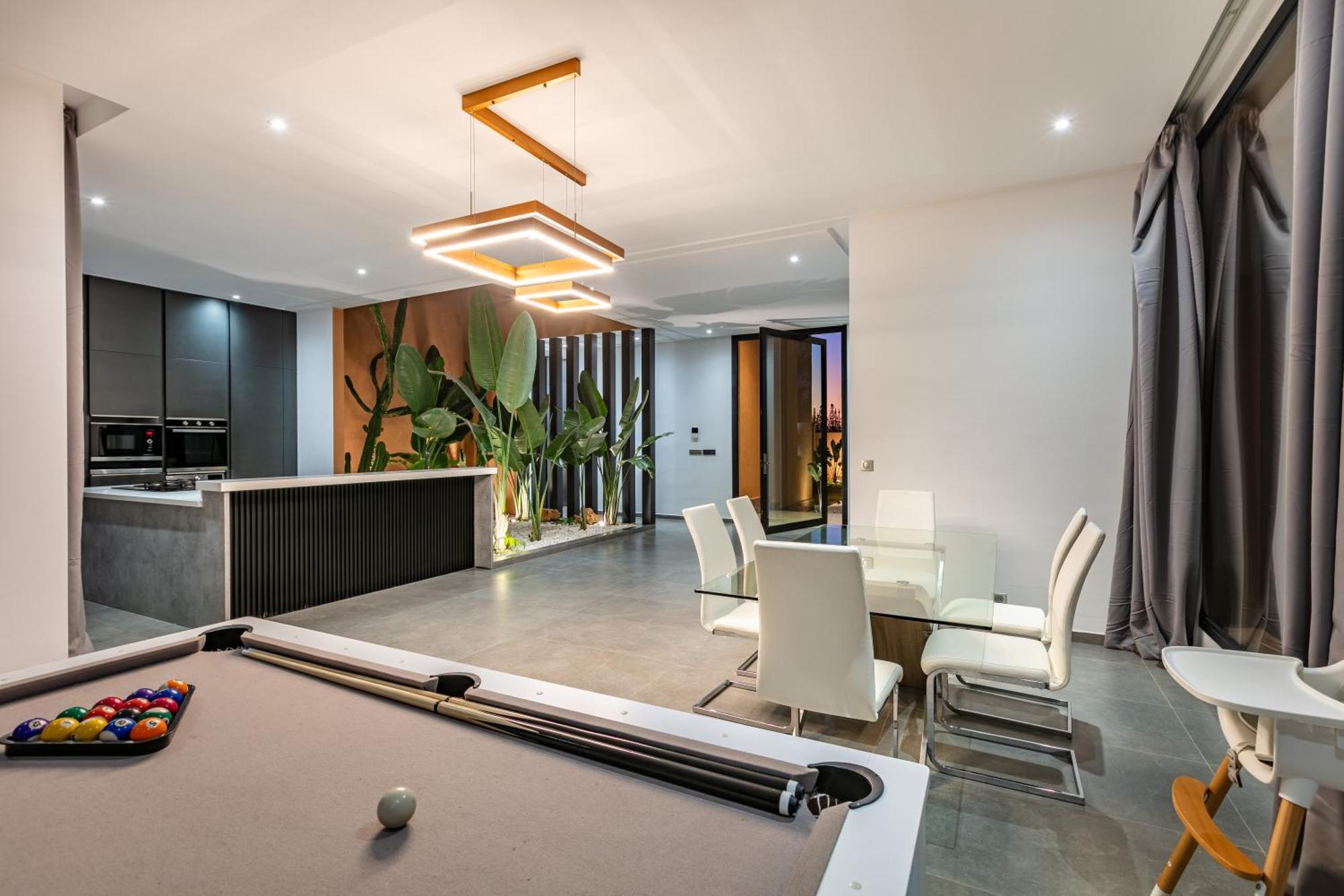 Perle Rouge, Piscine , Cuisiniere, Billard, Playstation5 * Marrakesh